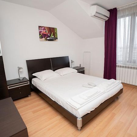 Guest House Traikovi Petrich  Bagian luar foto